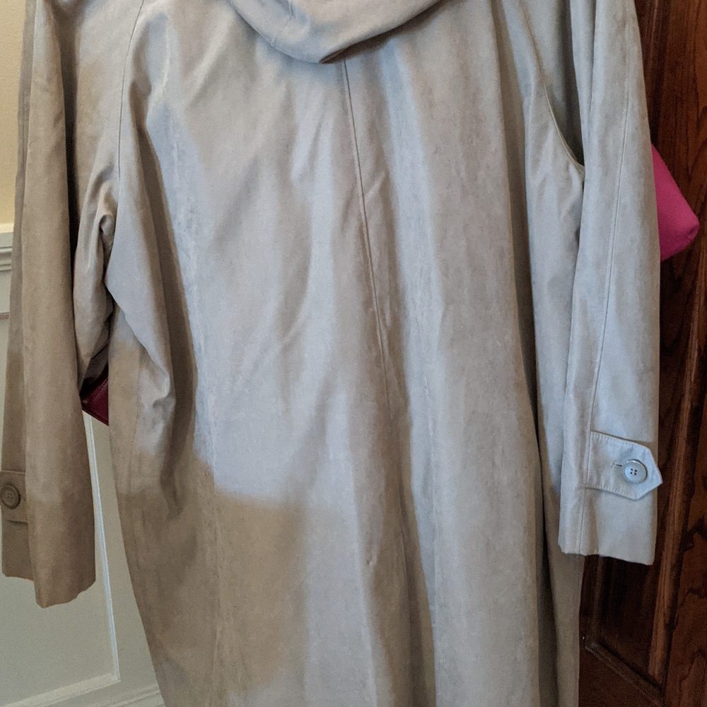 London Fog Jacket - Picture 2 of 2